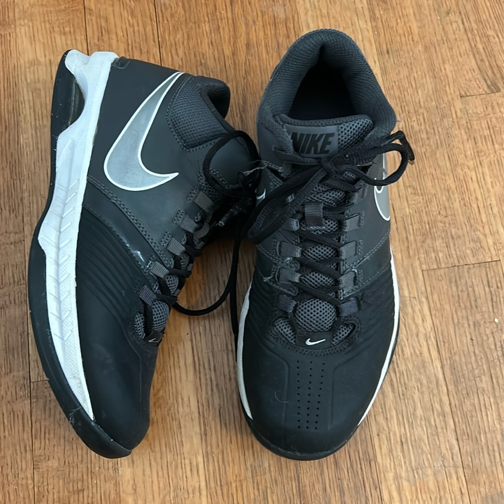 Nike air basketball shoes